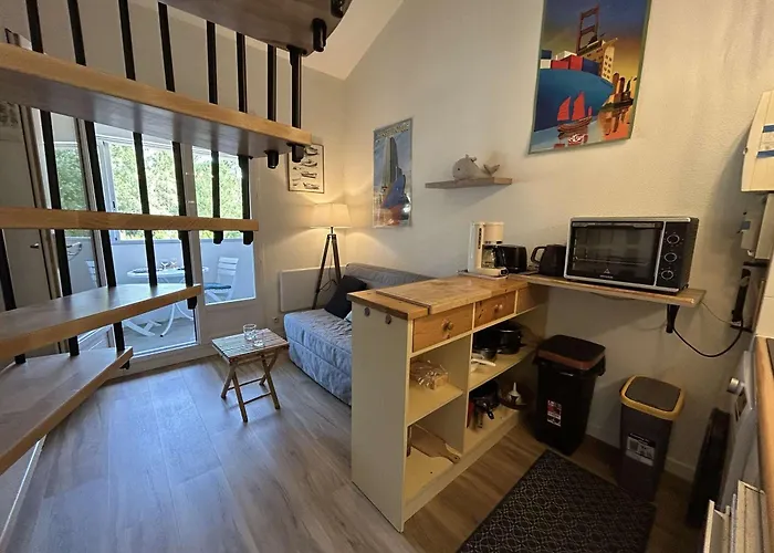 Apartamento T2 à 1200m De La Avec Balcon, Parking Privé Et Ménage Inclus à - Fr-1-224c-312